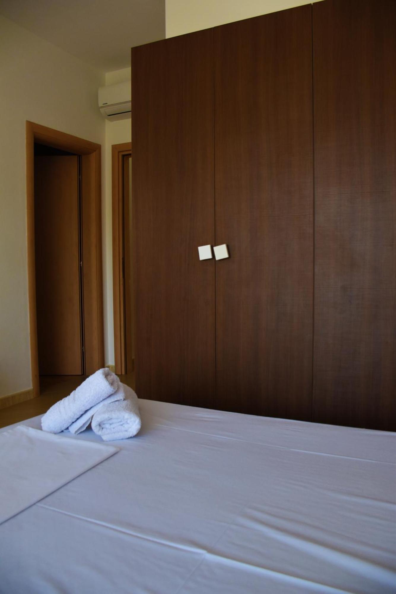 Leta's Apartments, Vacation Apartament *