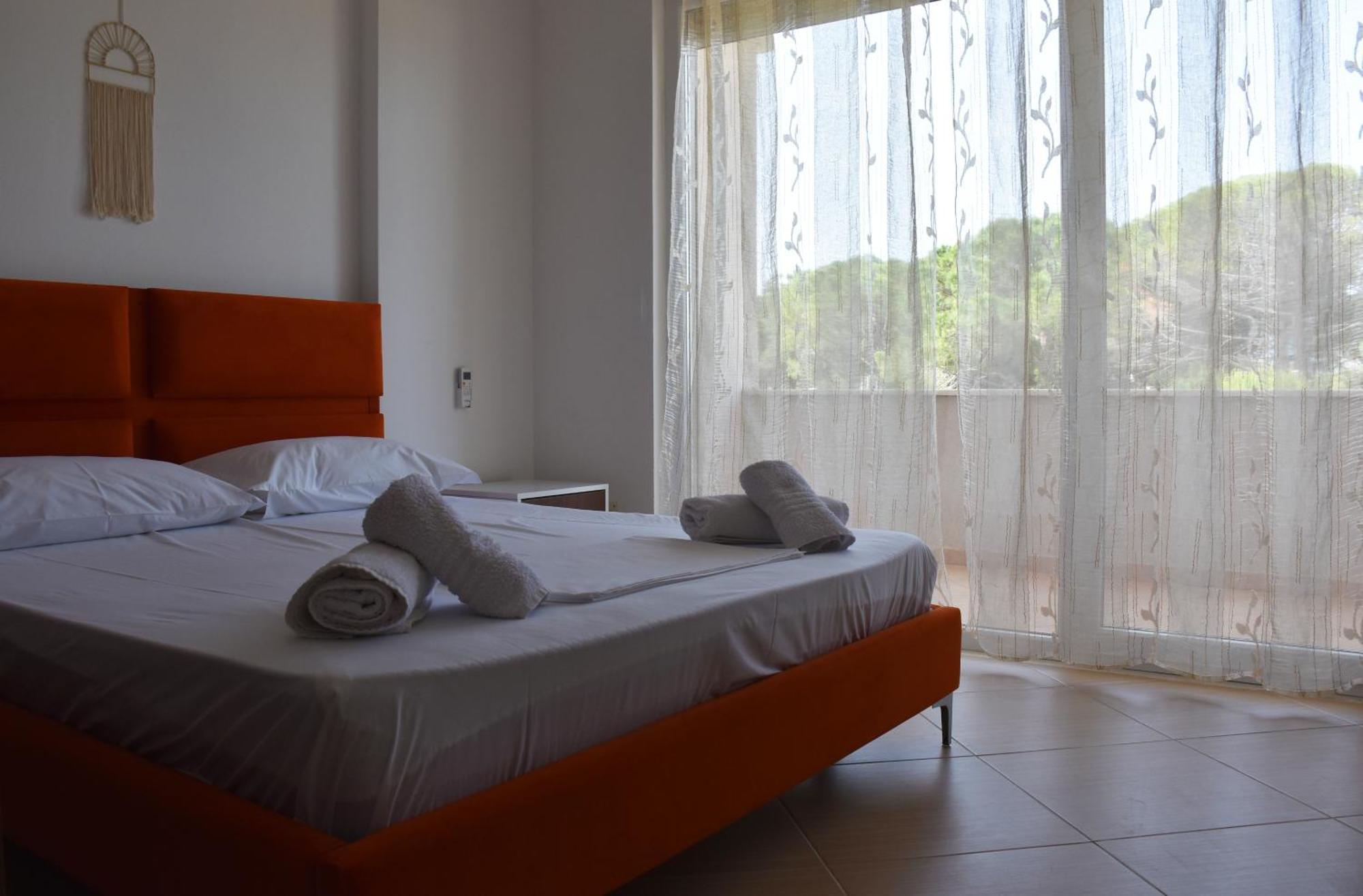Leta's Apartments, Vacation