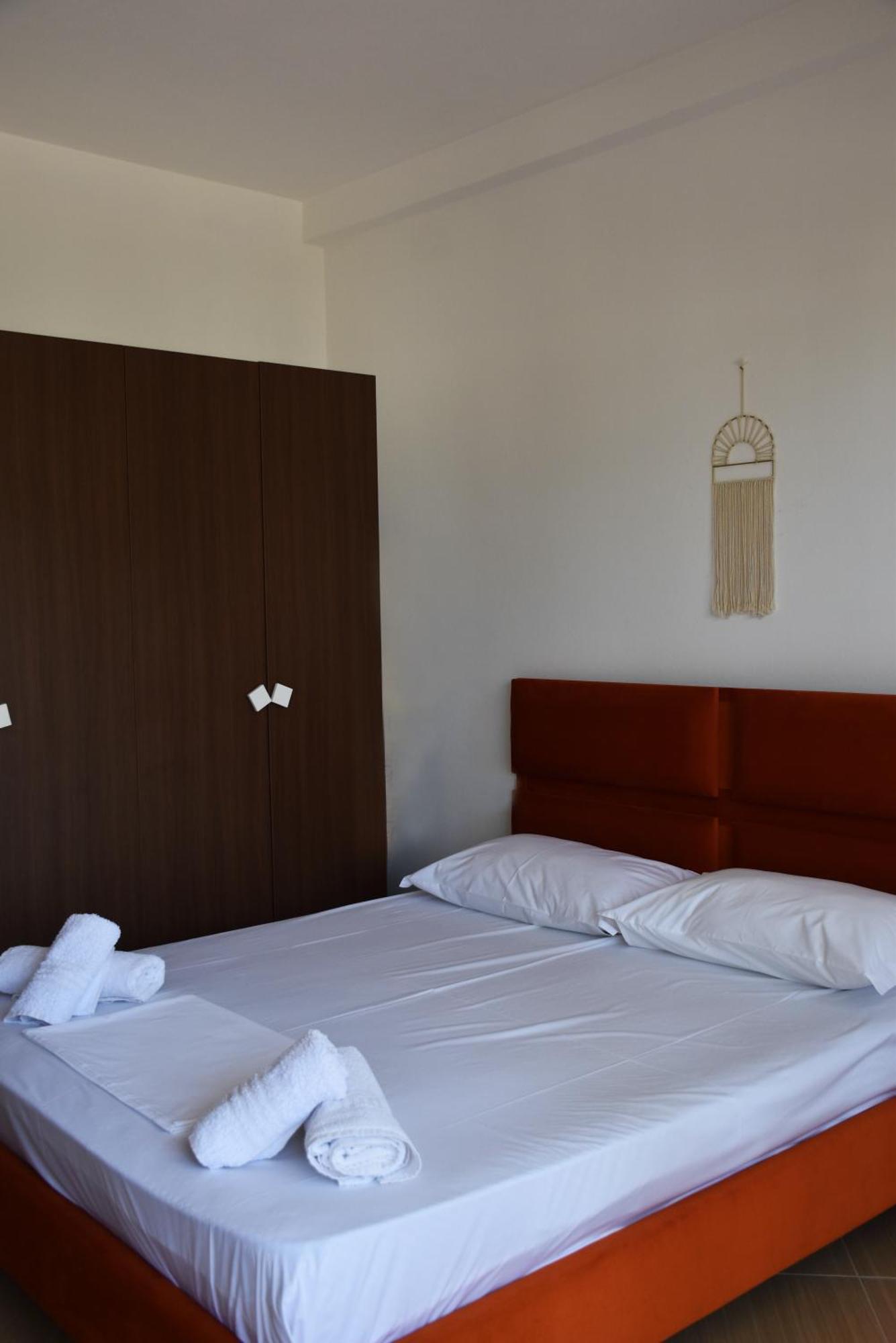 Leta's Apartments, Vacation Durrës