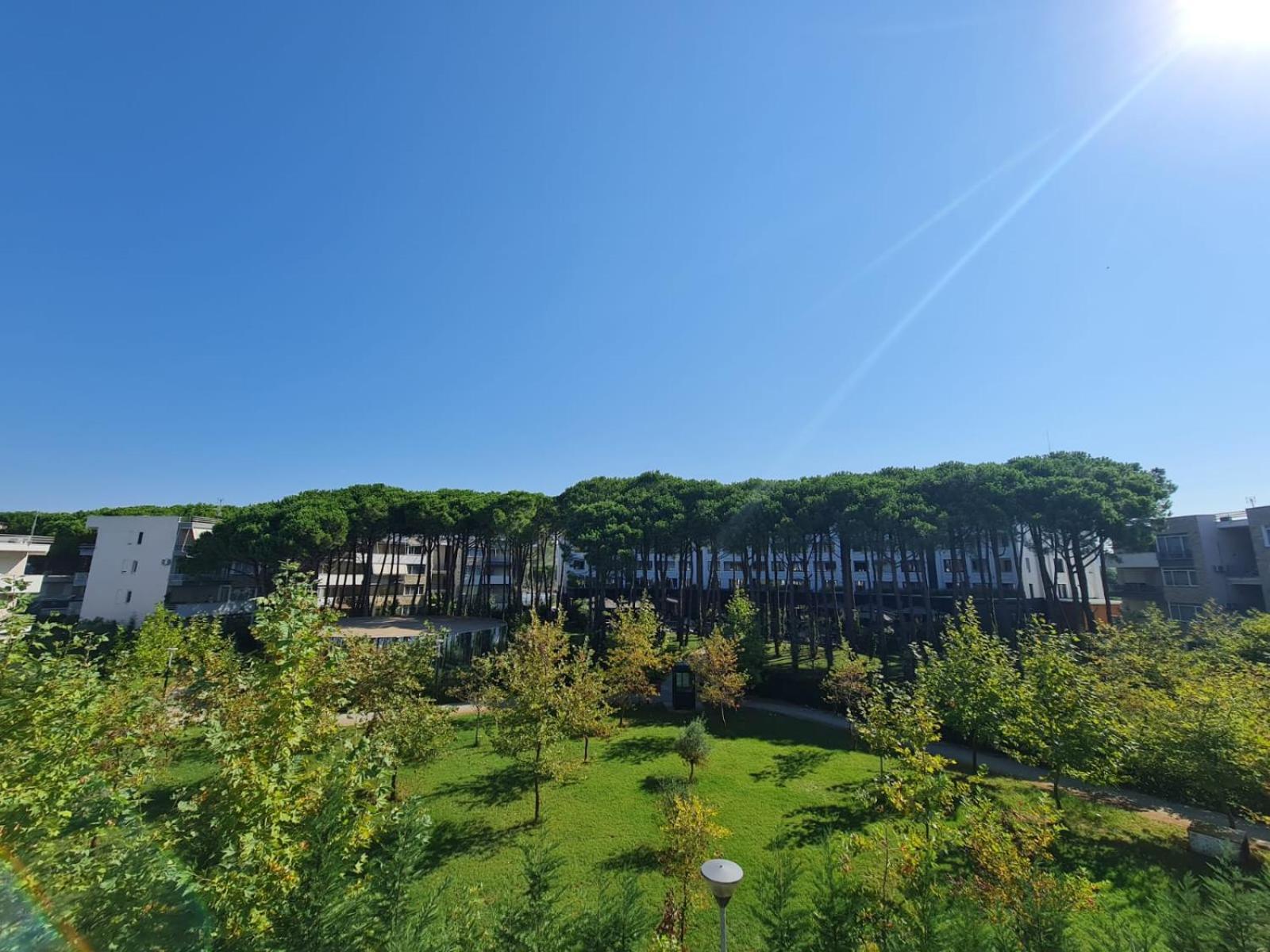 Leta's Apartments, Vacation Apartament *